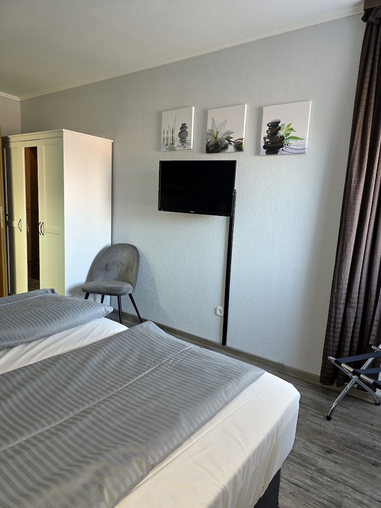 غرفة أساسية بسريرين منفصلين، Lieth Hotel Grünreich 9/10