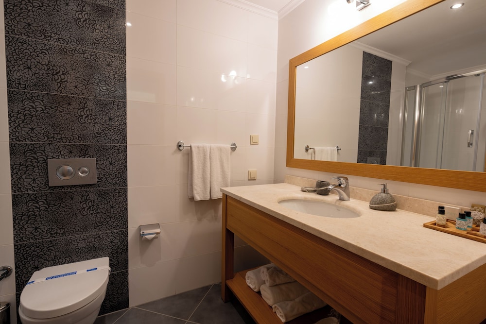 Loryma Luxury Boutique Hotel 46/50