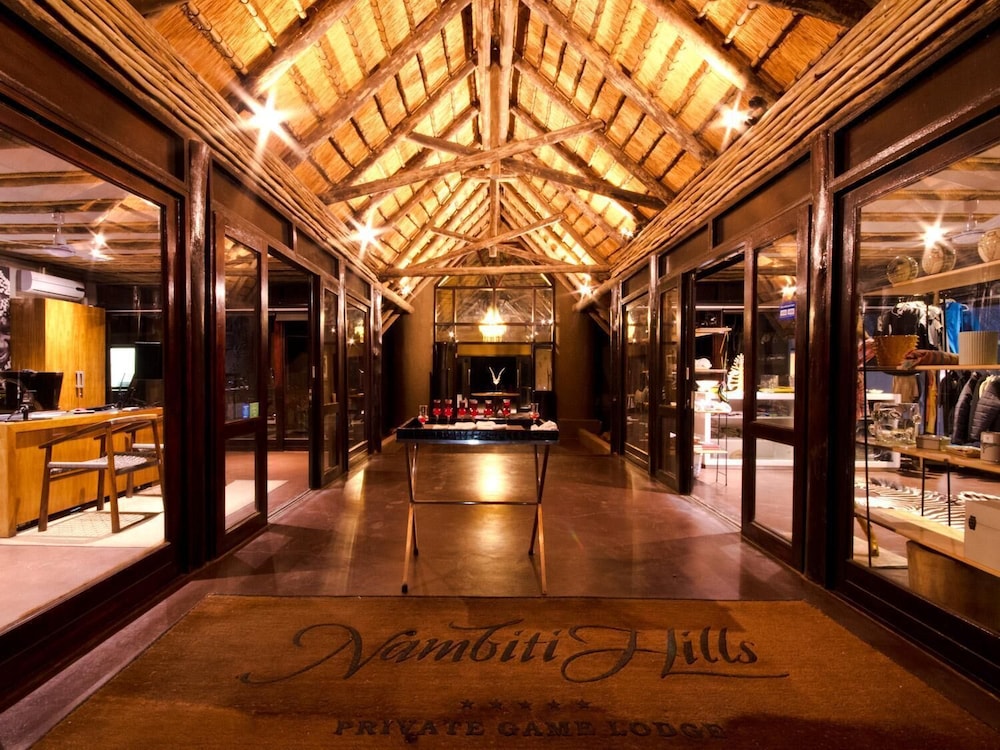 Nambiti Hills Private Game Lodge 2/50
