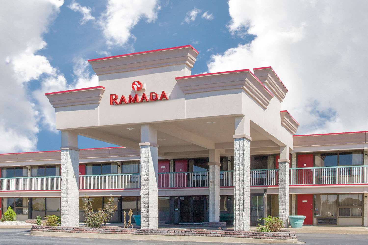 Ramada by Wyndham Edgewood Hotel & Conference Center 1/20