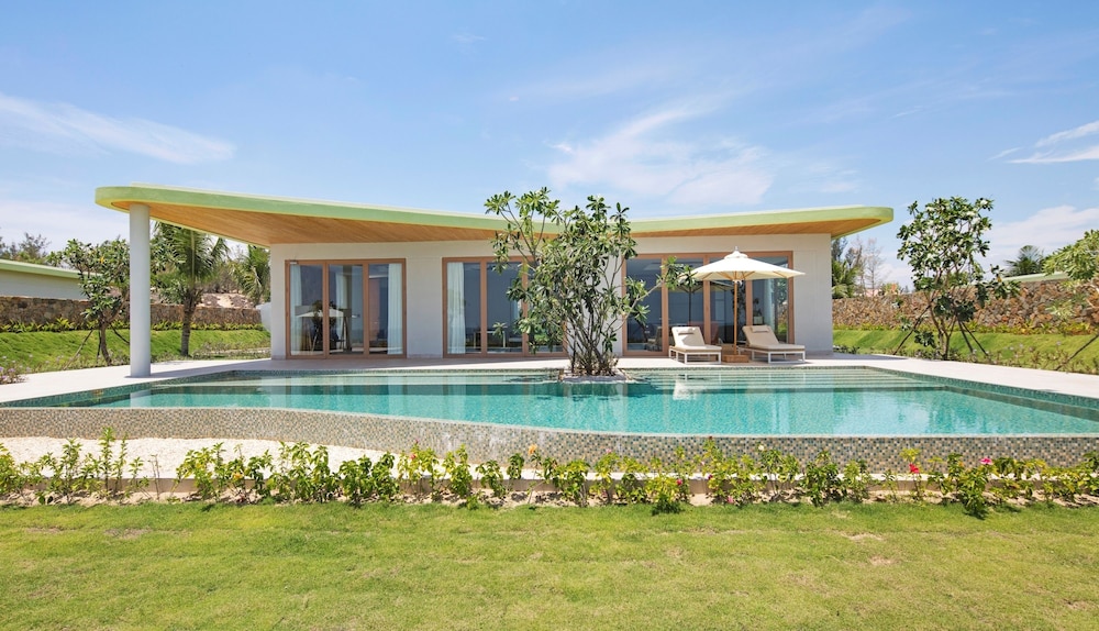 FLC Luxury Resort Quy Nhon 1/83