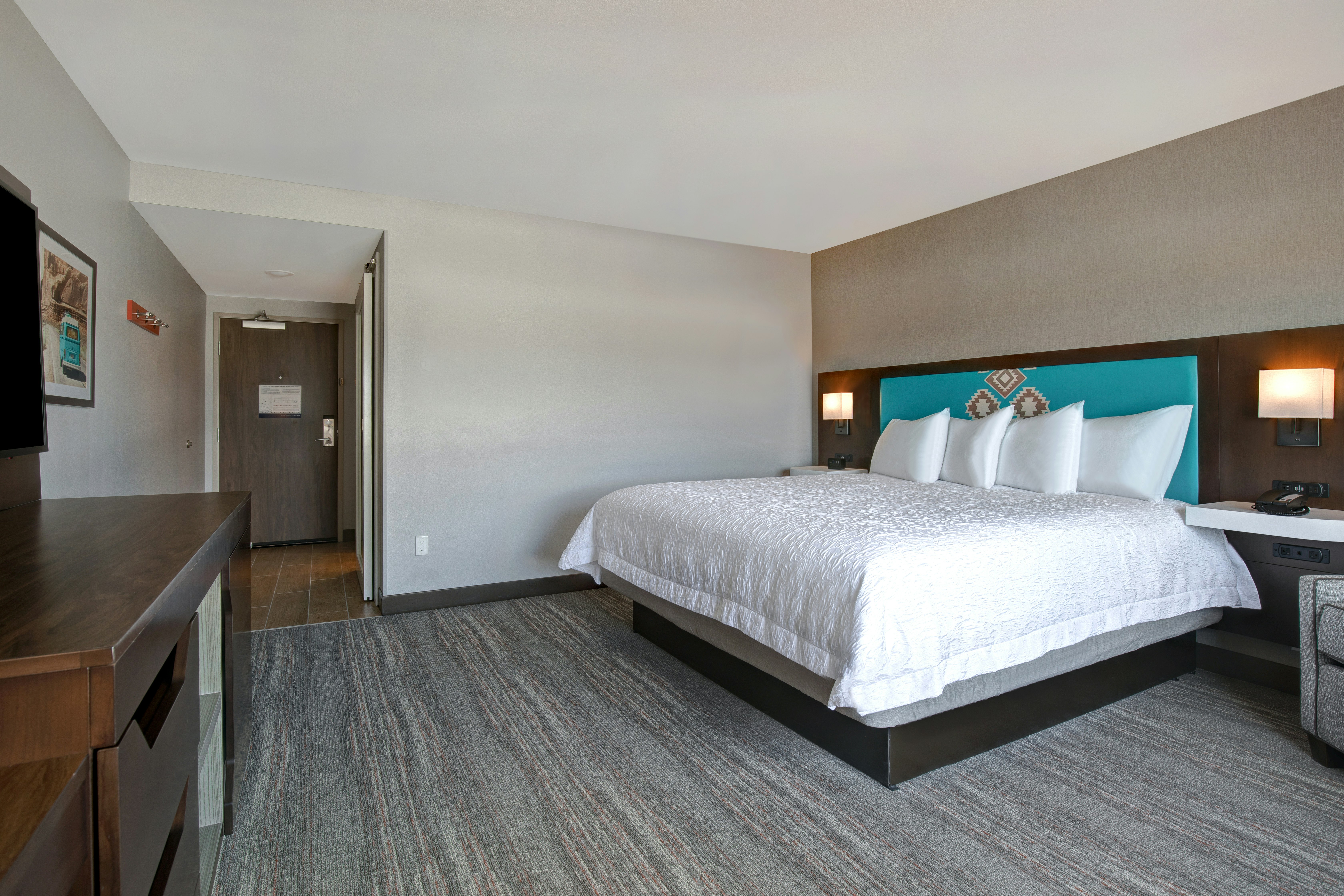 ROOM, KING BED