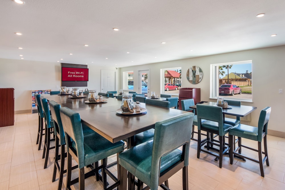 Oceans Edge Hotel, Port Aransas,TX (ex Red Roof Inn Port Aransas) 45/62