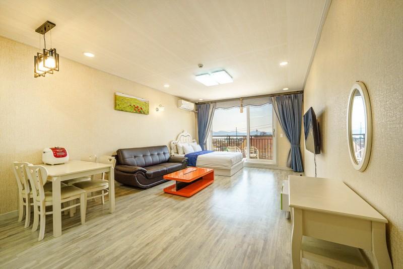 Buan Mohyang Crystal Pension 13/24