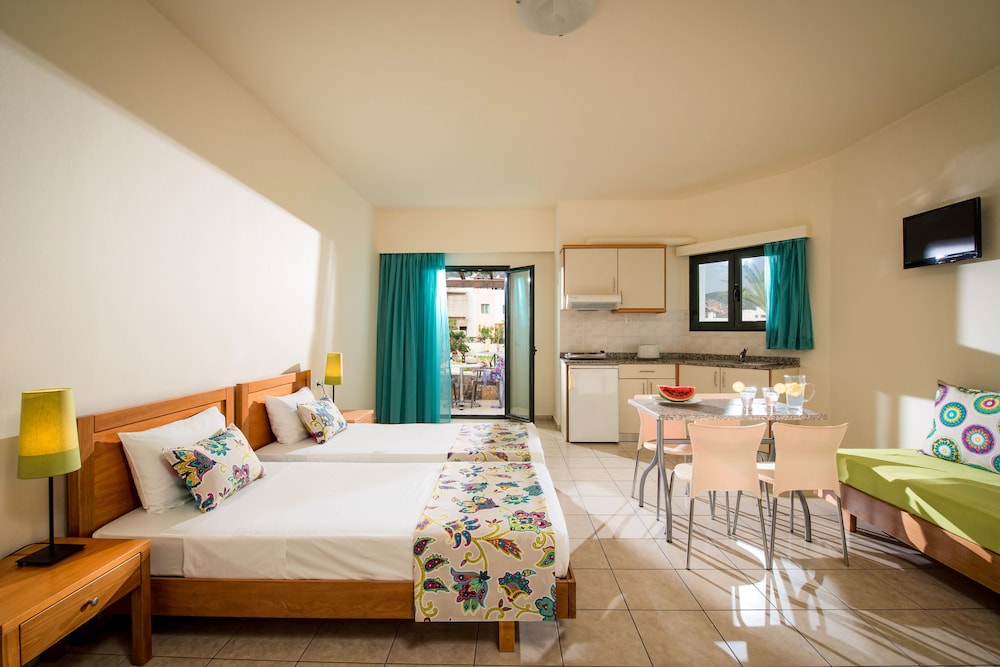Kristalli Hotel 6/40