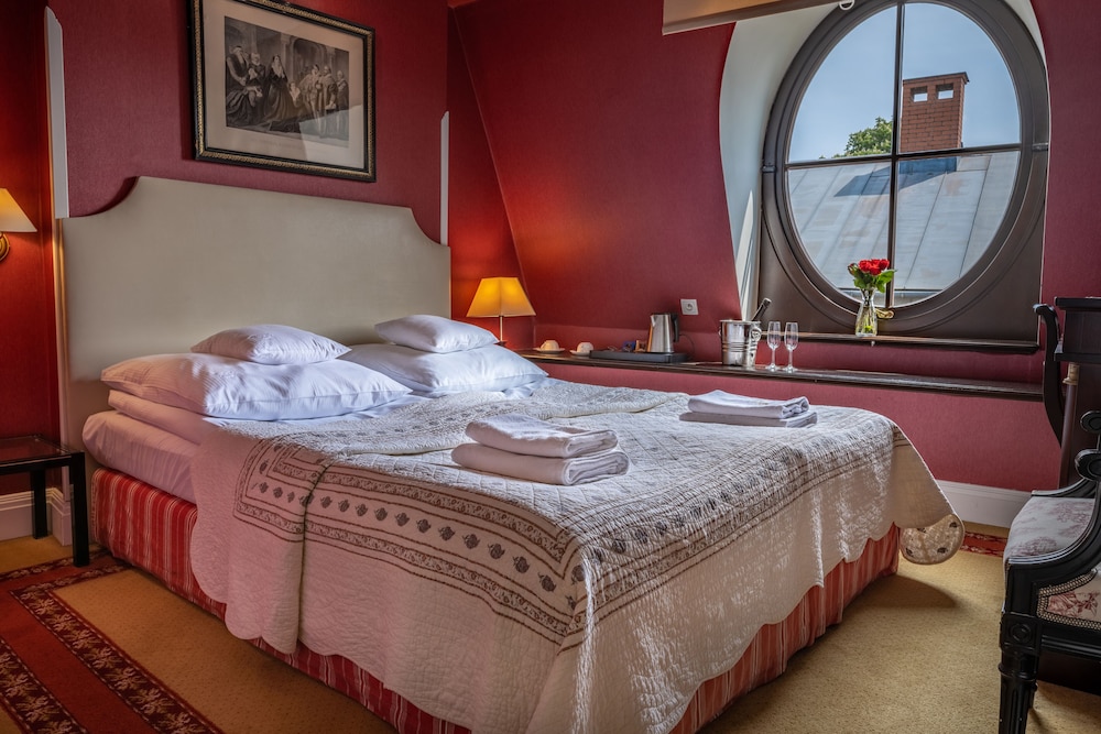 Hotel Grodek 10/50