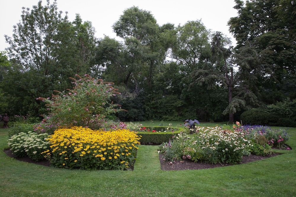The Charles Hotel 65/69