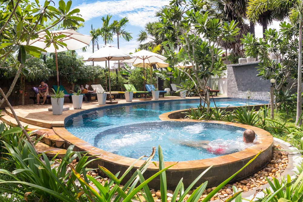 Hak Boutique Hotel & Resort 48/50