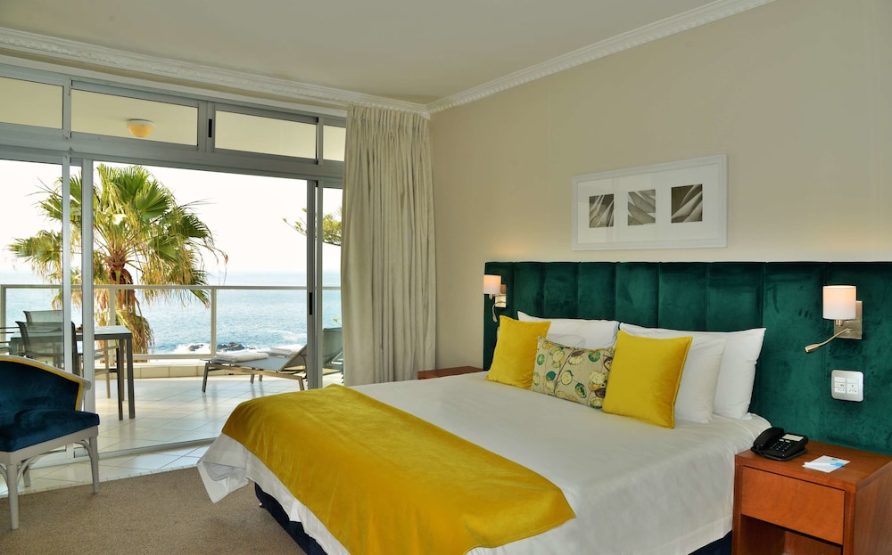Peninsula All-Suite Hotel by Dream Resorts 17/49