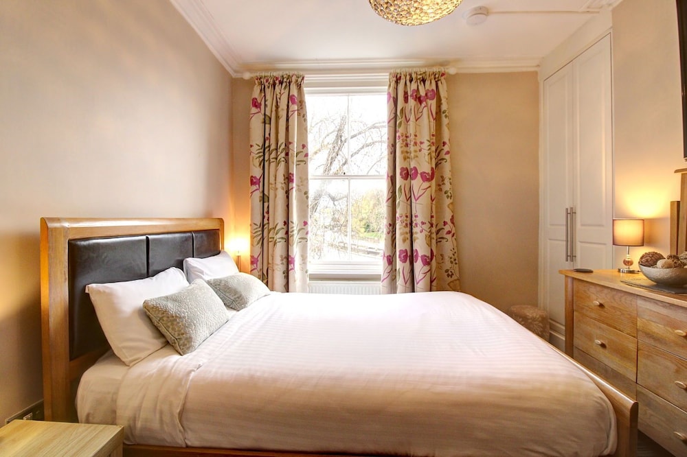 Chester Apartments 13/50