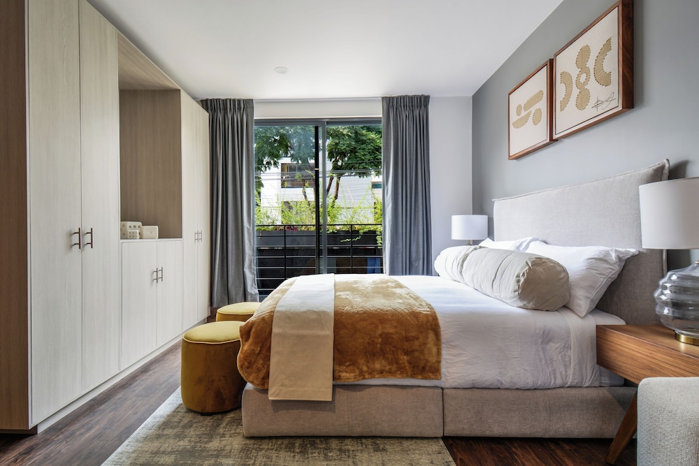 The Sterling Condesa 13/50
