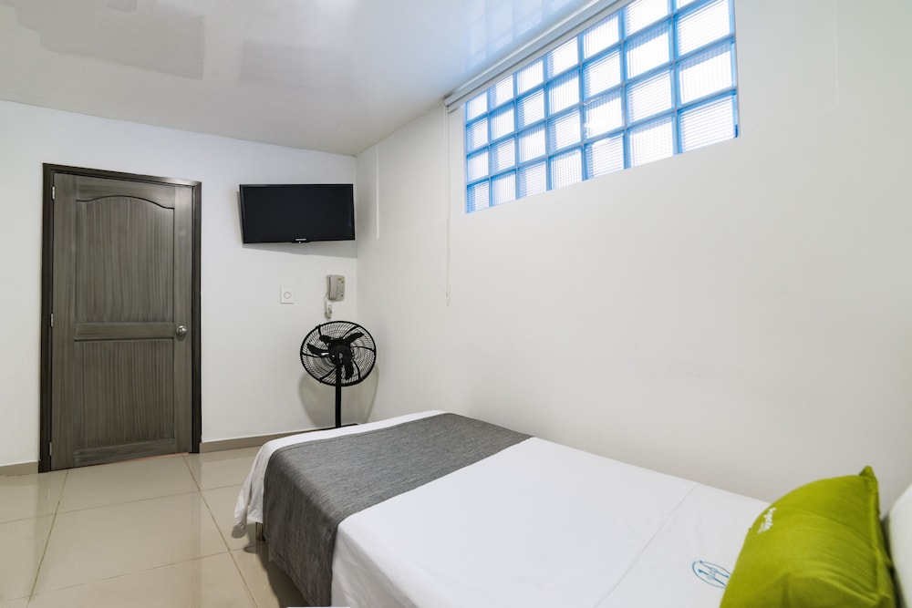 Hotel Exito 16/30