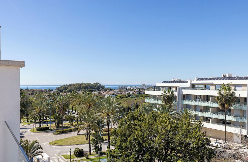 Aqua Apartments Marbella 74/80
