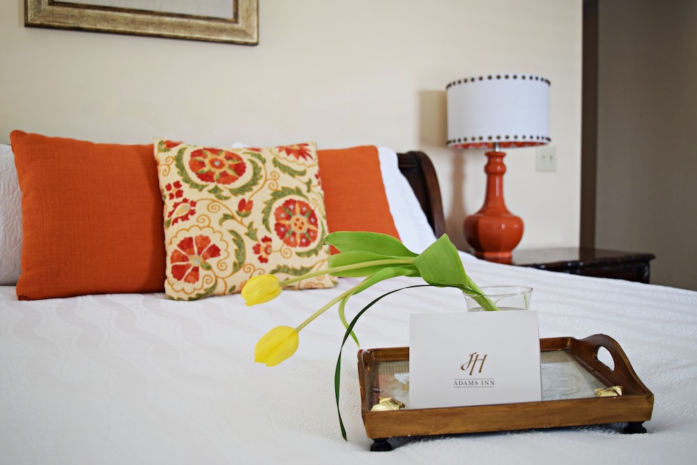 JH Adams Inn, Trademark Collection by Wyndham 38/78