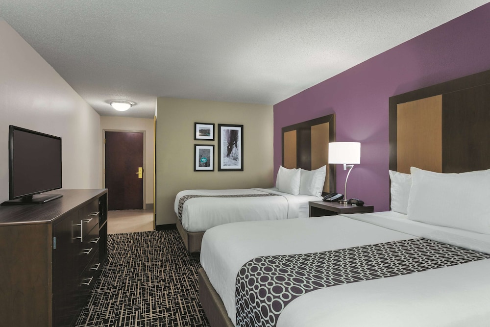 غرفة بسريرين كوين، La Quinta Inn & Suites by Wyndham Covington 4/9