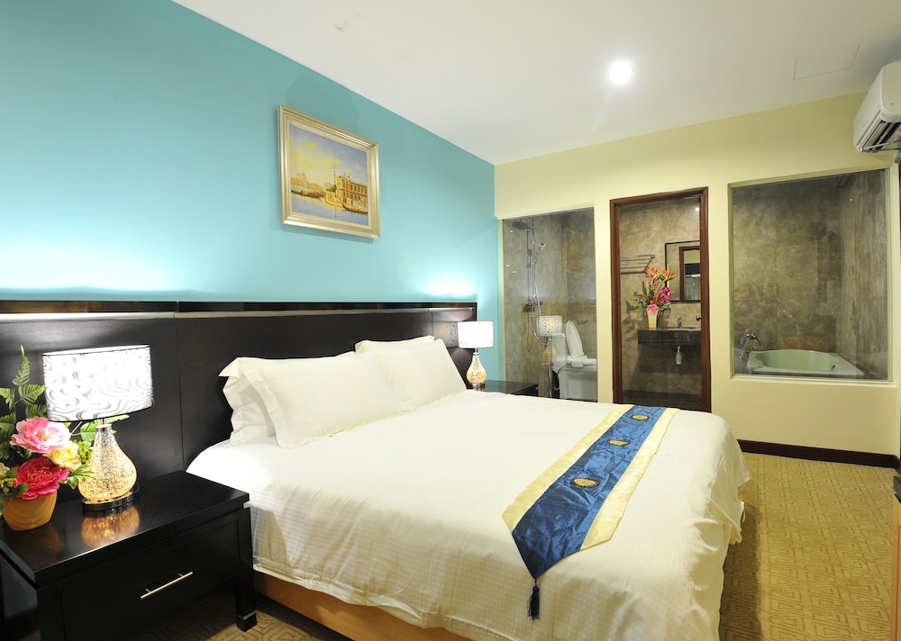 Hallmark View Hotel 31/56