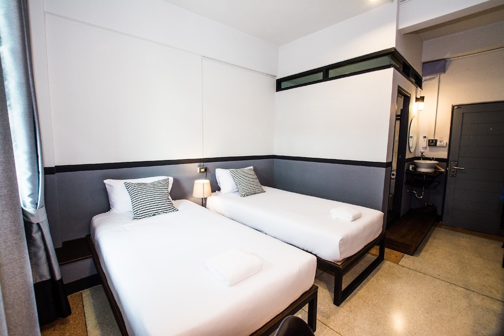 B Y Hotel Kanchanaburi 13/63