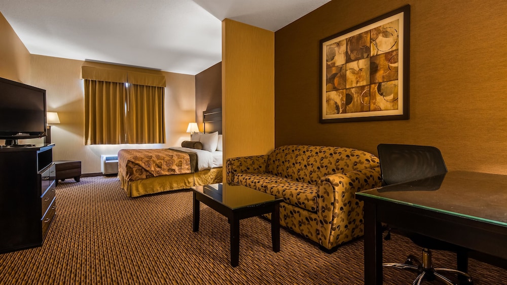 Best Western Estevan Inn & Suites 17/25