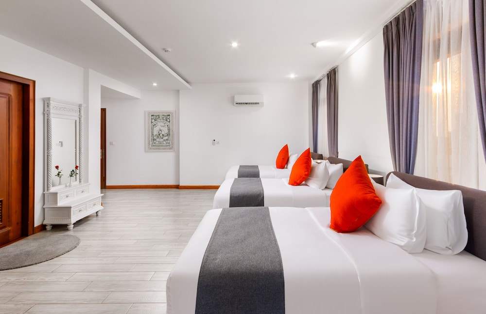 Cocoon, Suite, Triple, 3 Beds, Balcony