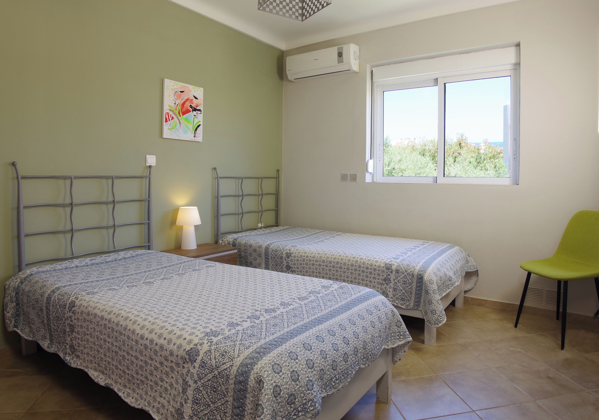 2 BEDROOMS, APARTMENT
