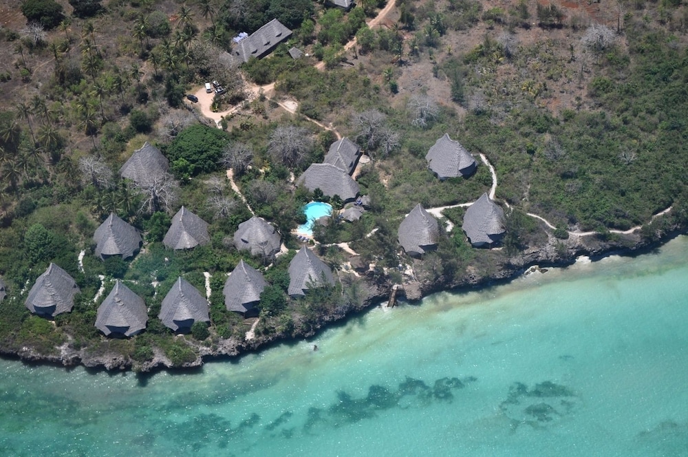 Unguja Lodge 40/50