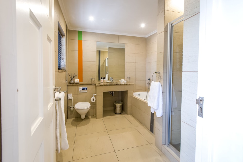 Orange Inn Knysna 43/46