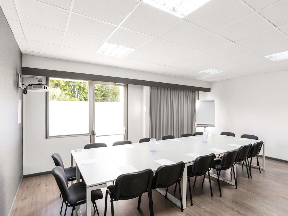 Ibis Budget Pau Lescar 65/68