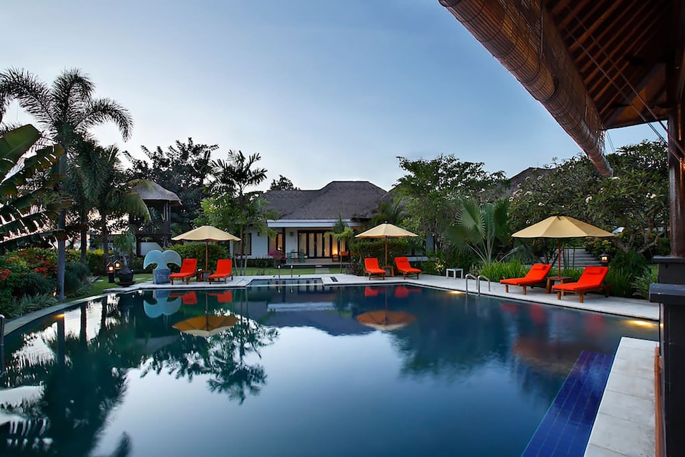 Villa L'orange Bali 36/50