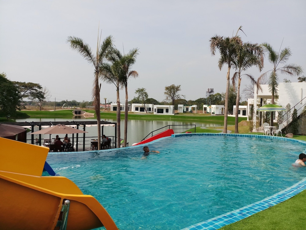 I View Park Resort 55/71