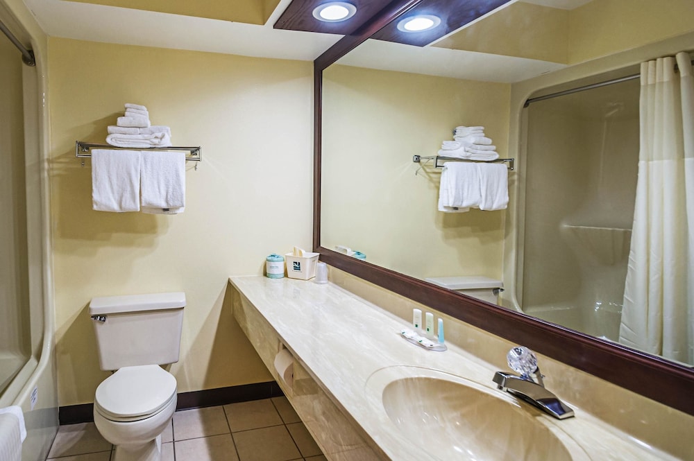 Quality Inn & Suites Frostburg-Cumberland 55/58