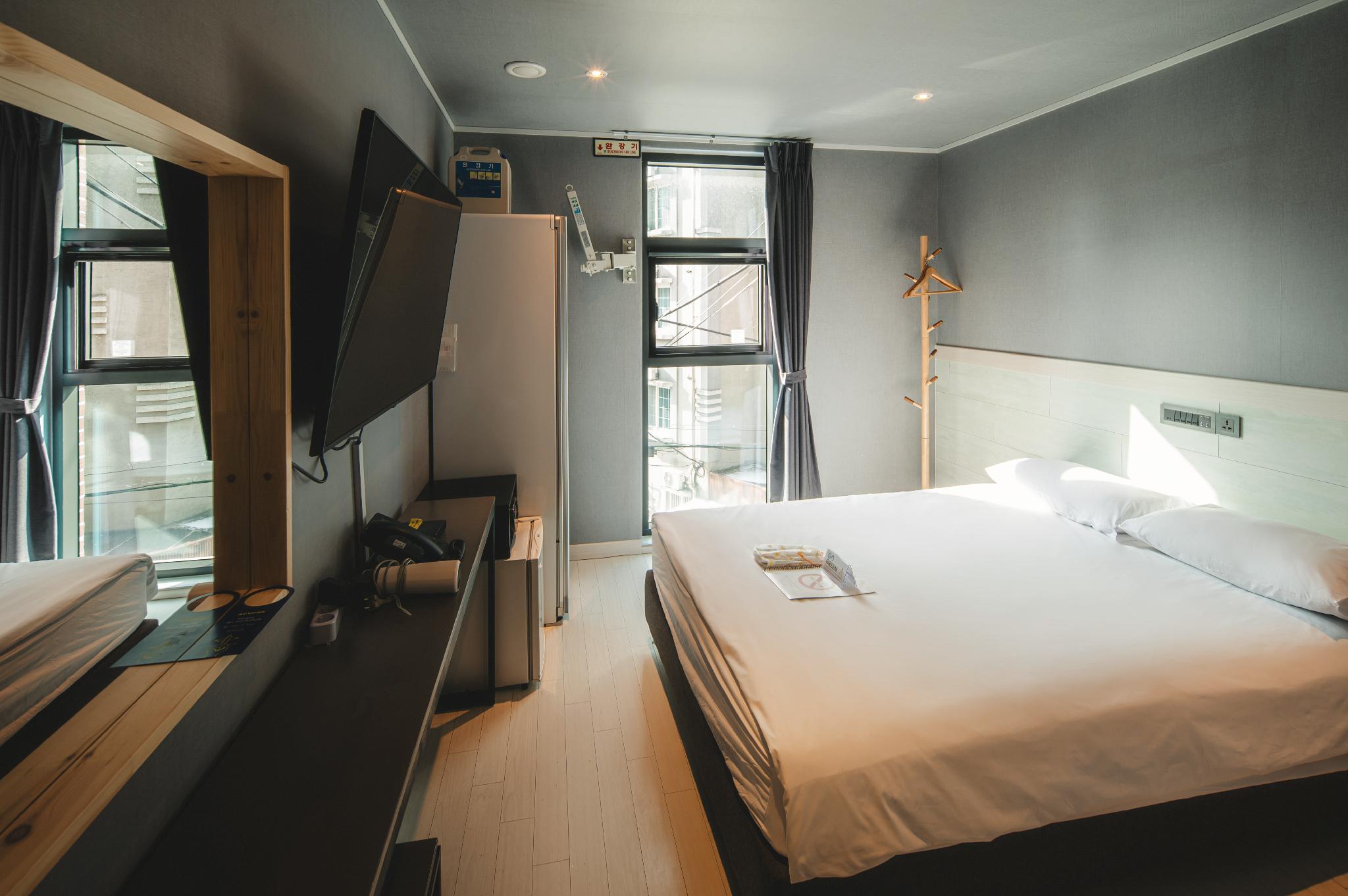 Standard, Double Bed