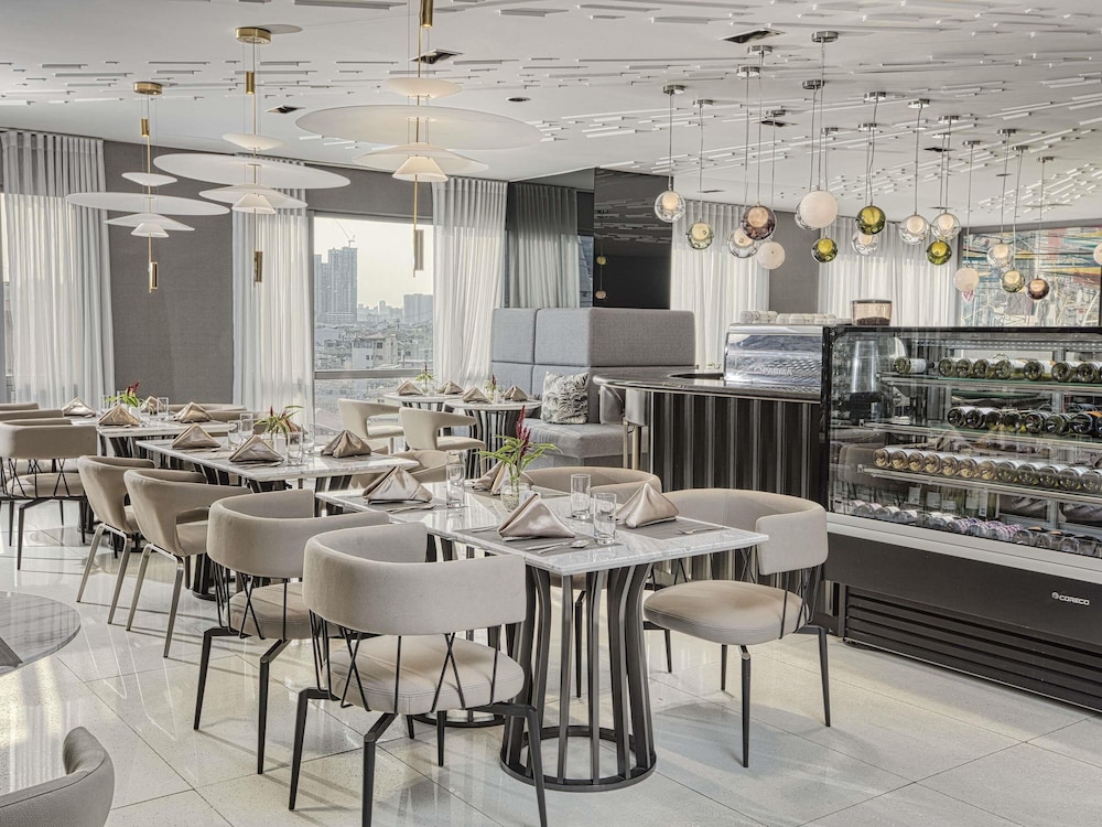 Novotel Suites Manila At Acqua 41/52