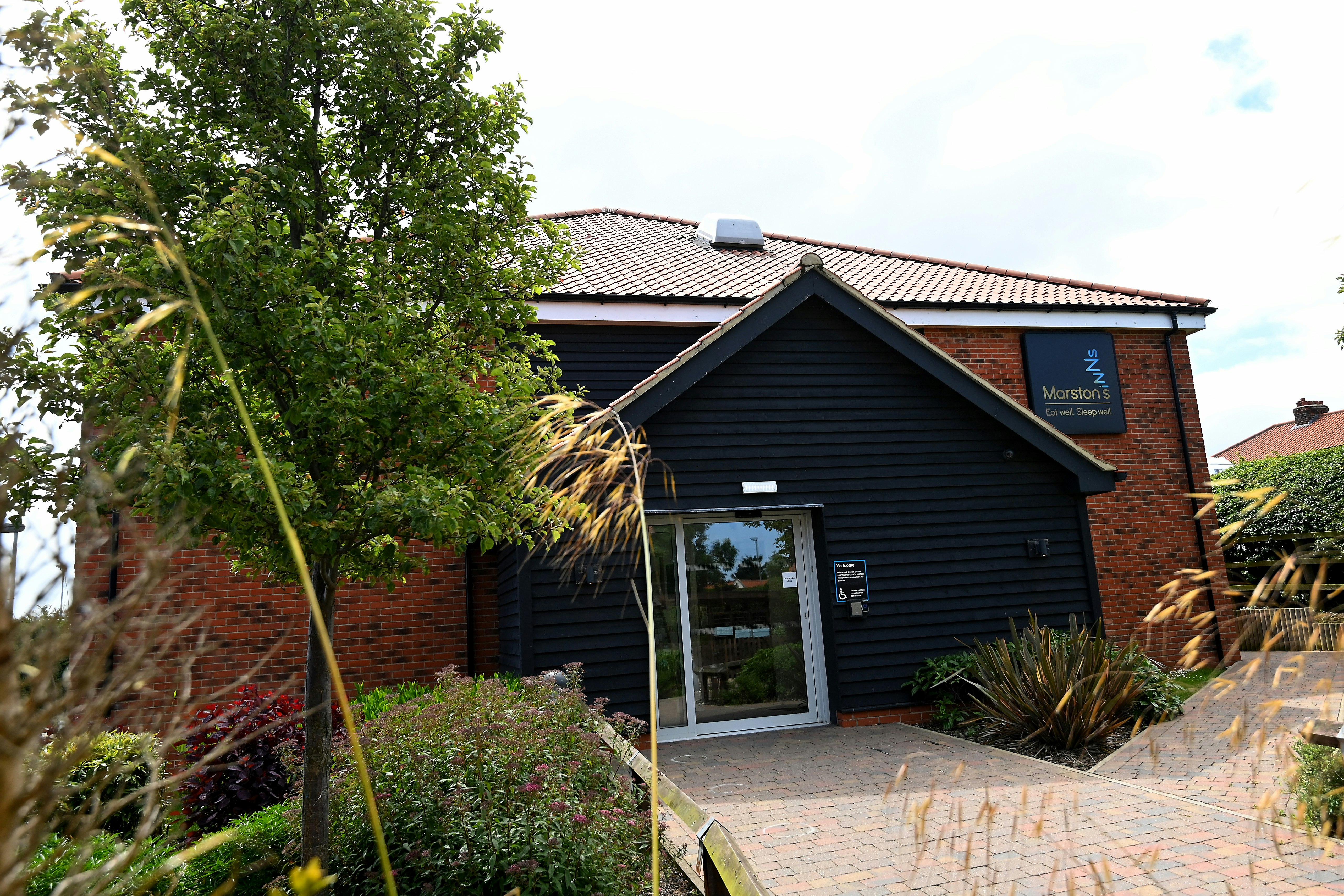 Penny Hedge by Marston's Inns 21/23