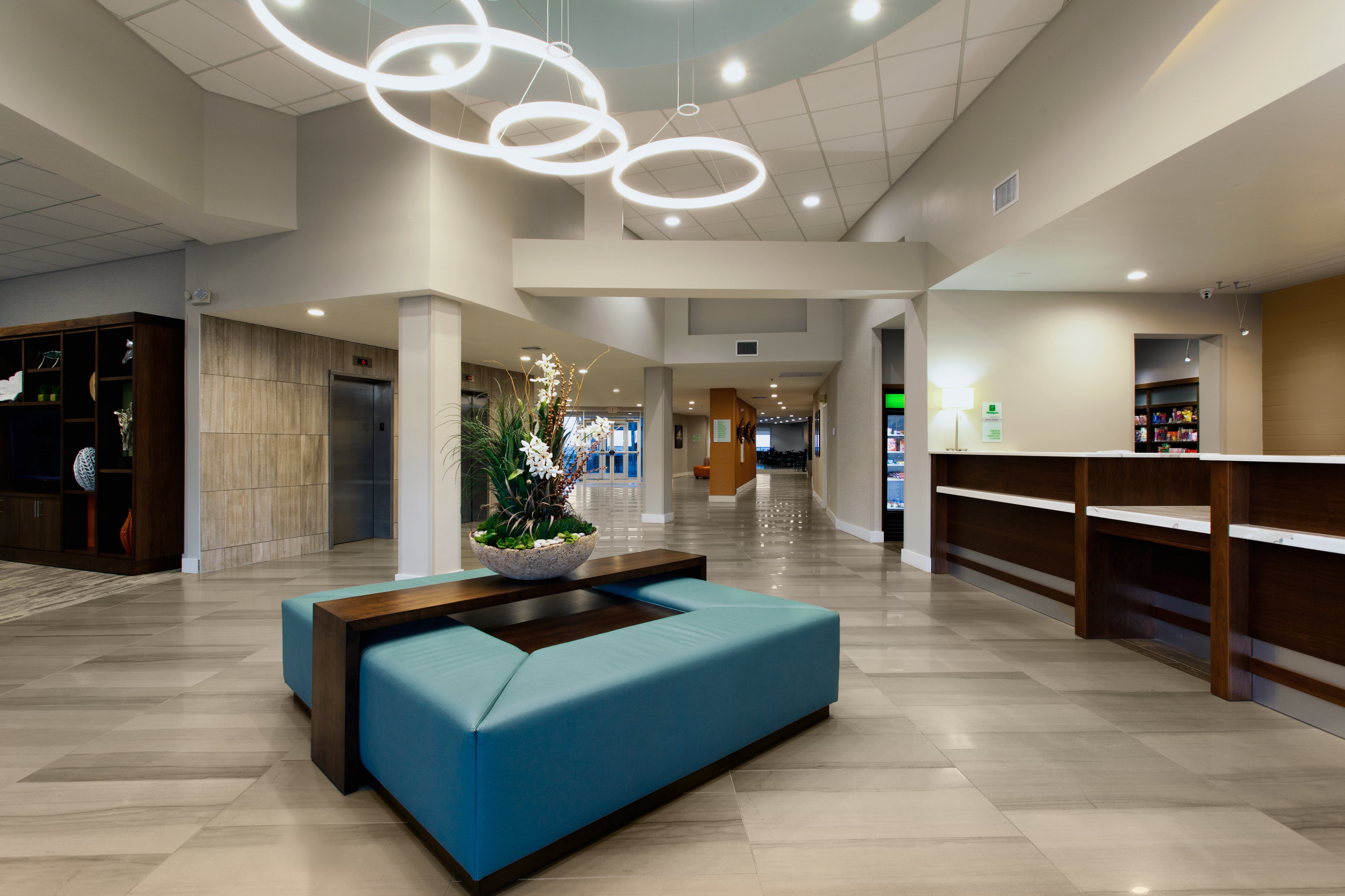 Holiday Inn Hotel And Suites Daytona Beach On the Ocean 8/50