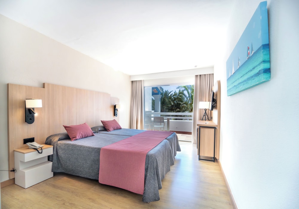 ROOM, DOUBLE BED, BALCONY