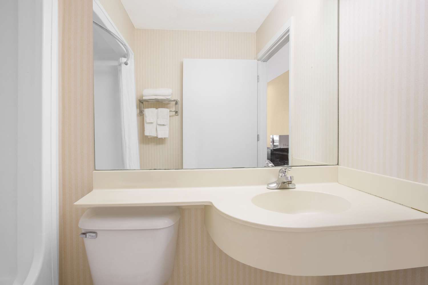 Microtel Inn Suites By Wyndham Kannapolis Concord 5/7