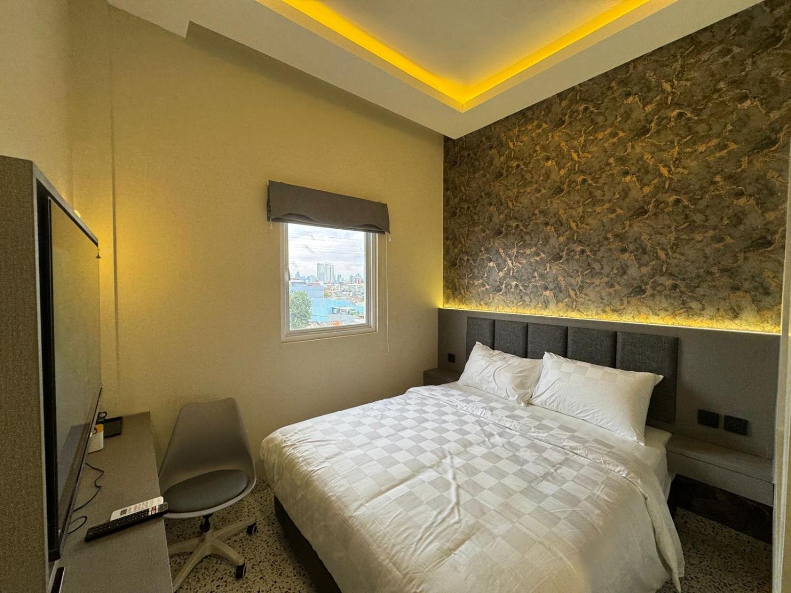 Hotel With OK 10/50