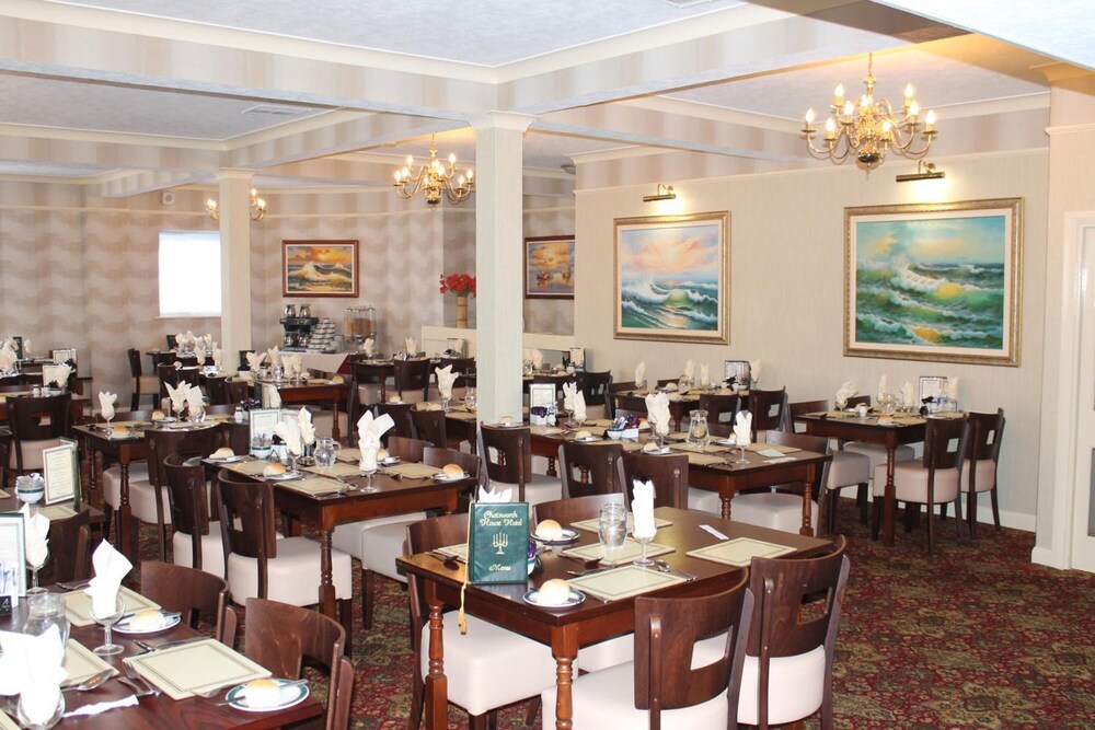 Chatsworth House Hotel 29/50