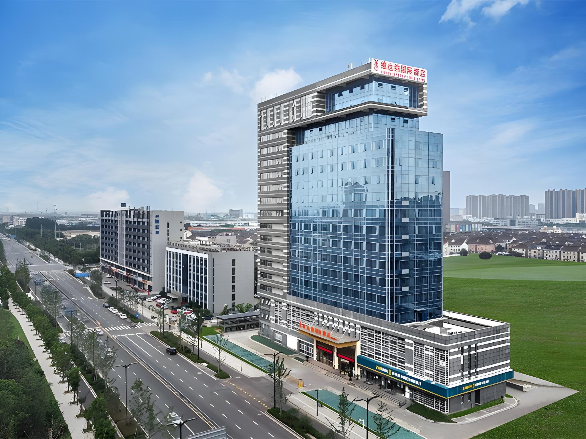 Vienna International Hotel (Dongwu South Road Hongzhuang Metro Station) 3/24