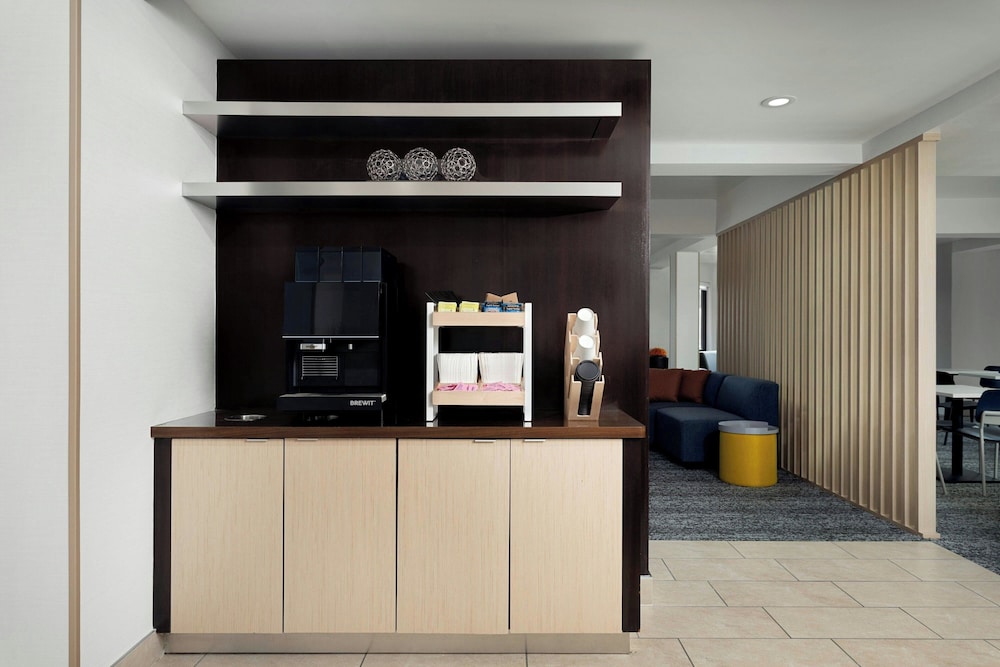 City Express by Marriott Houston Intercontinental Airport 4/44