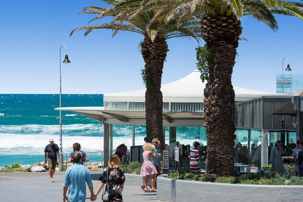 Quest Cronulla Beach 38/72
