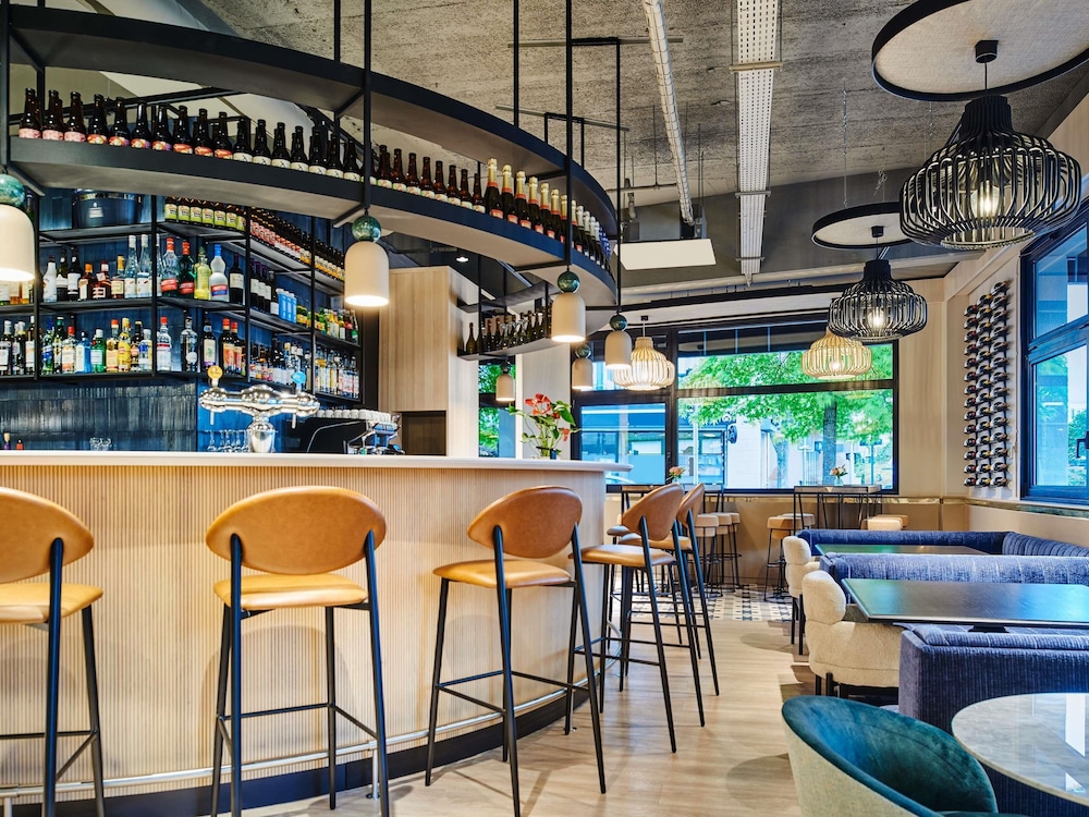 Mercure Paris Nanterre 33/48