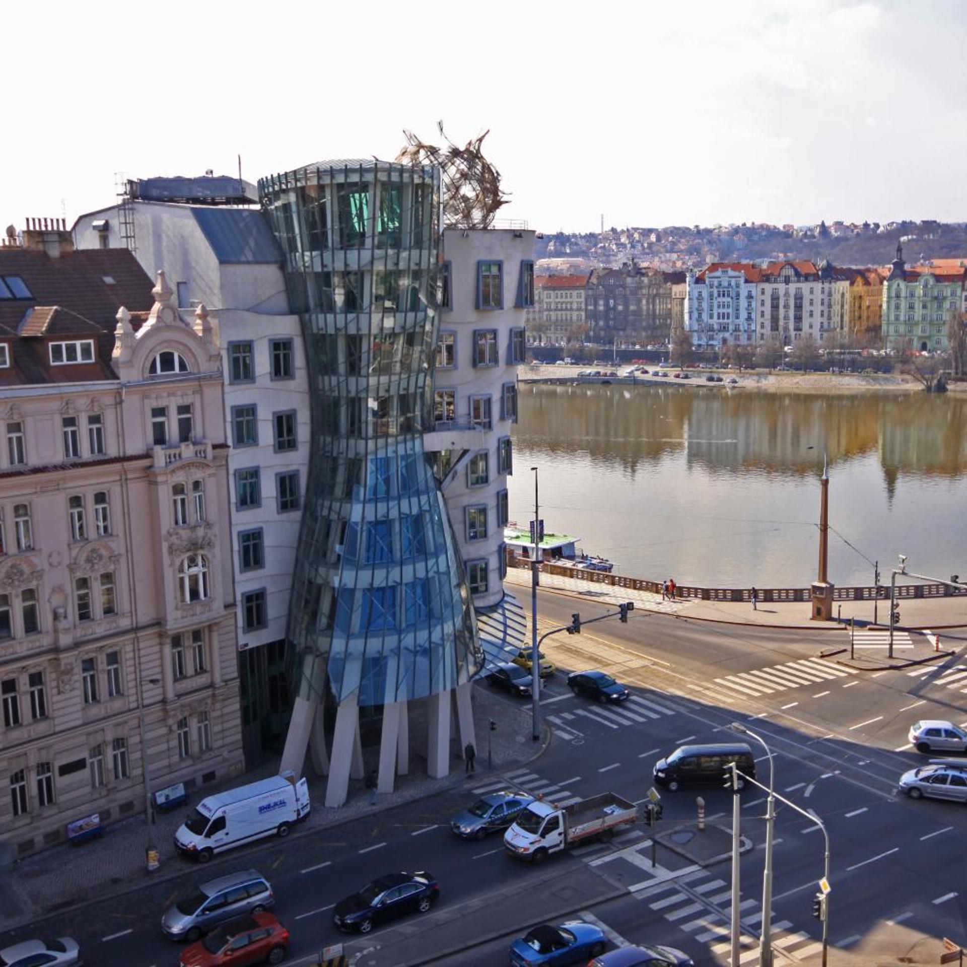 Riverview Palace Apartments 48/54