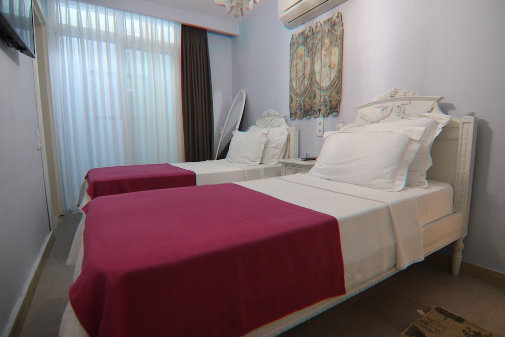 Alacaat Hotel 13/50