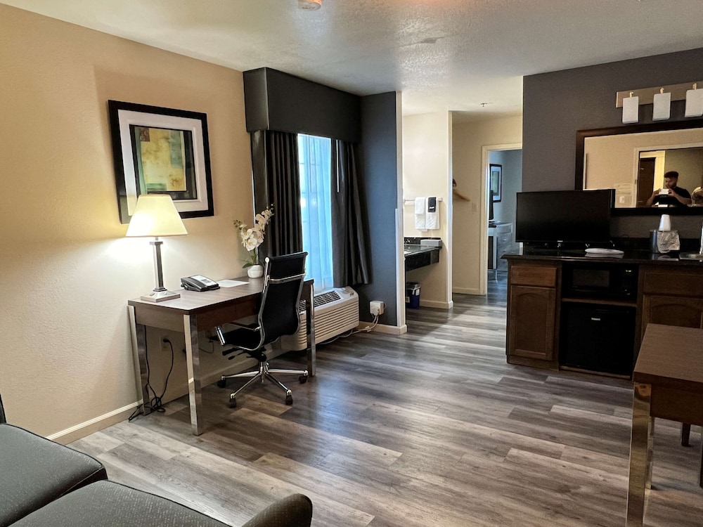 Best Western Americana 33/41