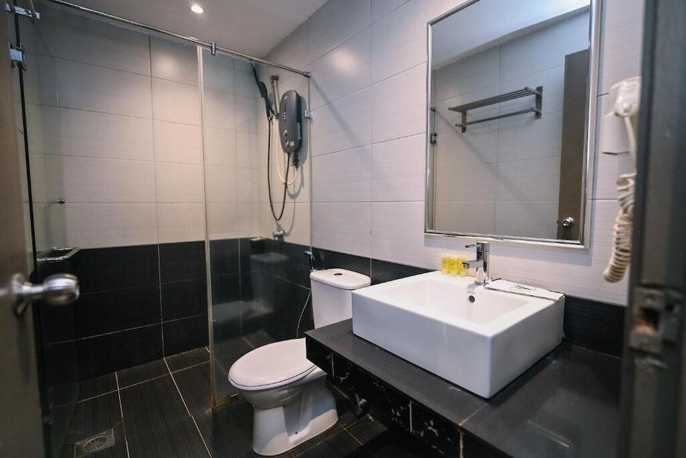 Kingston Hotel 6 at Changkat Bukit Bintang 51/61