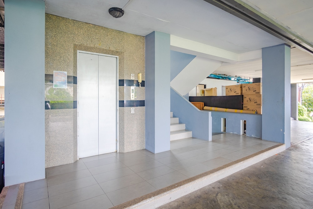 Aj Residence 9/66