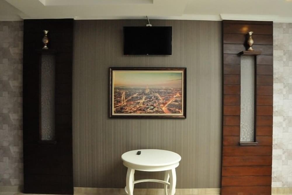 Casa de Wanea Hotel and Resto 29/35