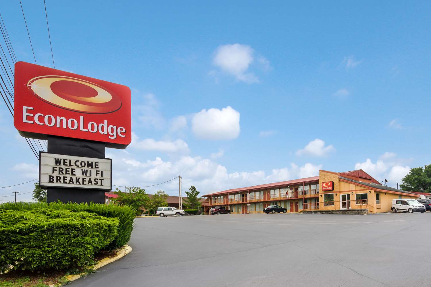 Econo Lodge Marion I-81 4/36