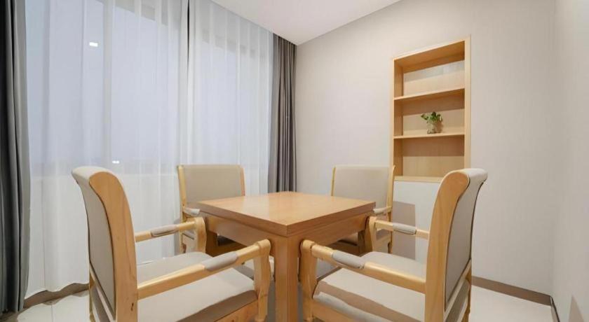 GreenTree Inn Huzhou Zhili Fortune Plaza Wuxing Avenue Express Hotel 39/53